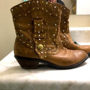 Vince Camuto booties